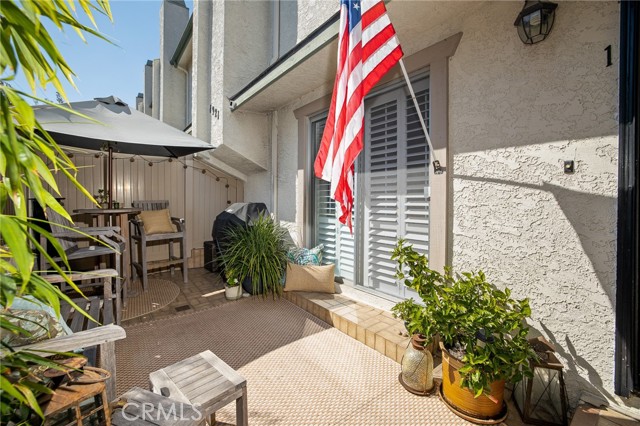1921 Carnegie Lane, Redondo Beach, California 90278, 2 Bedrooms Bedrooms, ,2 BathroomsBathrooms,Residential,Sold,Carnegie,SB21208044
