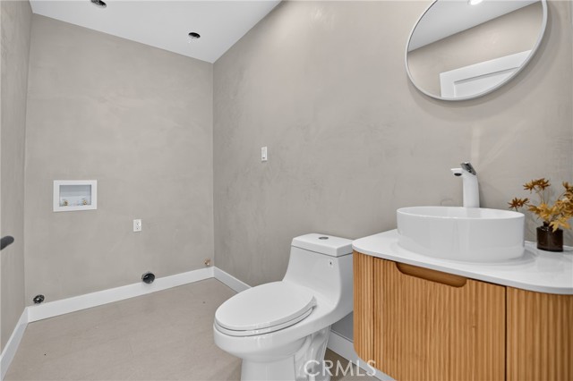 10254 Roscoe Boulevard photo 12