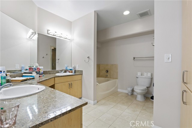 Detail Gallery Image 17 of 24 For 488 E Ocean Bld #P4,  Long Beach,  CA 90802 - 2 Beds | 2 Baths