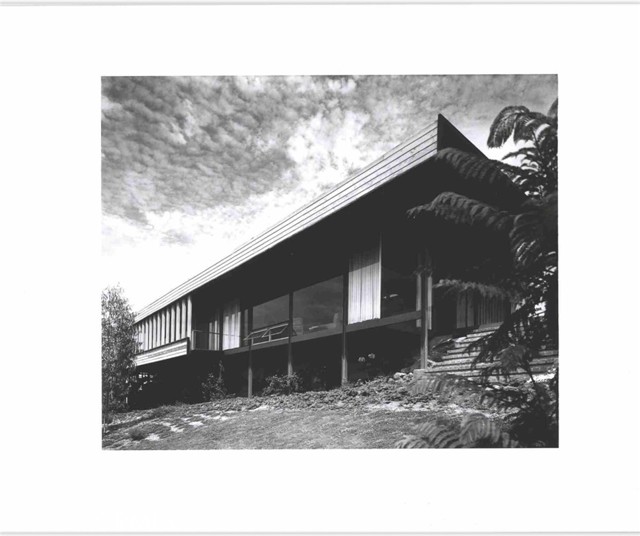 Detail Gallery Image 2 of 38 For 1515 N Tigertail, Los Angeles,  CA 90049 - 3 Beds | 2/1 Baths