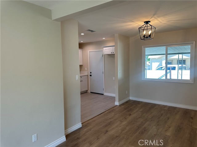 Detail Gallery Image 6 of 9 For 2480 Hall Ave, Jurupa Valley,  CA 92509 - 3 Beds | 1/1 Baths