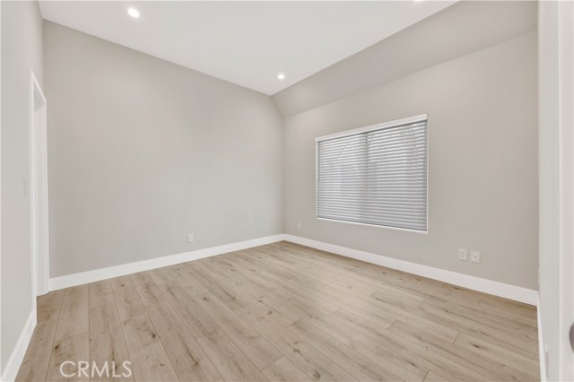 Detail Gallery Image 5 of 5 For 1055 Allen Ave, Glendale,  CA 91201 - 1 Beds | 1 Baths