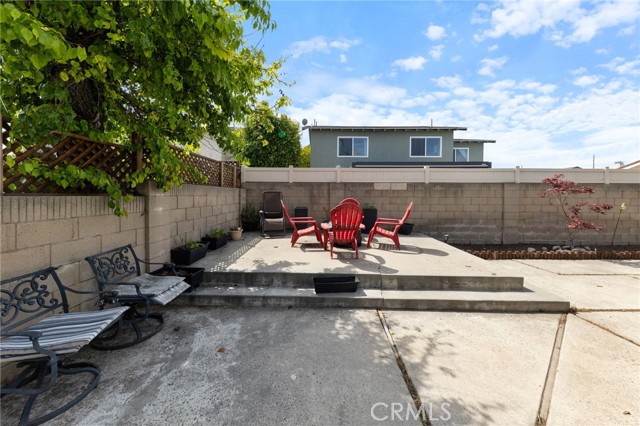 Detail Gallery Image 8 of 40 For 2102 Tern Bay Ln, Lakewood,  CA 90712 - 5 Beds | 2/1 Baths