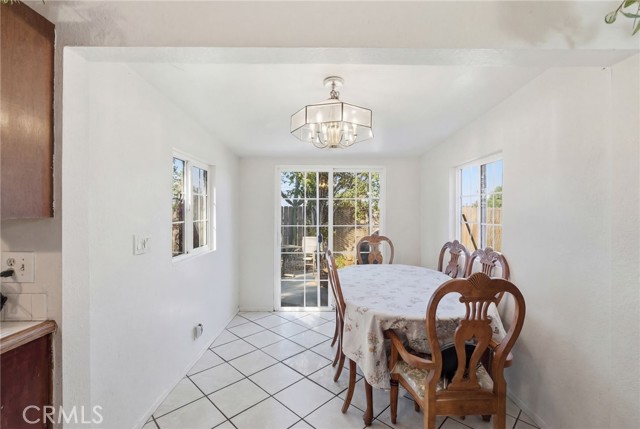 Detail Gallery Image 8 of 23 For 1077 Westpark, Corona,  CA 92882 - 4 Beds | 2 Baths