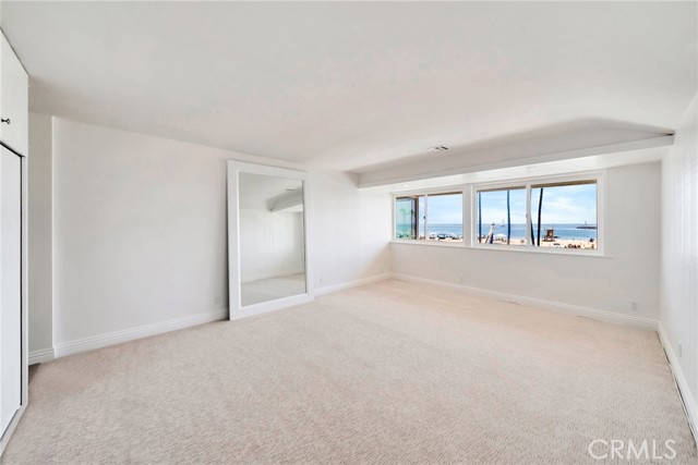 3116 Breakers Drive, Corona del Mar CA: https://media.crmls.org/medias/b6c0c359-c6e2-4eb9-96ce-99d6961f7d8a.jpg