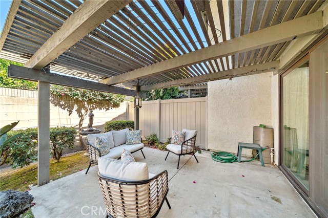 18108 Hearth Drive, Fountain Valley CA: https://media.crmls.org/medias/b6c0ea78-12a3-4a18-bf26-3a681345da1b.jpg
