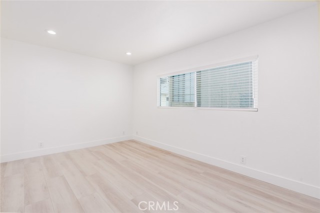 707 1/2 Orchid Avenue, Corona del Mar CA: https://media.crmls.org/medias/b6c116df-47e4-4c6d-a86e-62fa4964c6ed.jpg