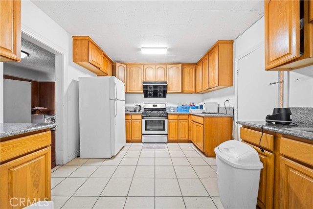 Detail Gallery Image 17 of 34 For 266 N Wilson Ave, Pasadena,  CA 91106 - 3 Beds | 2 Baths