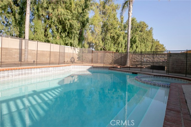 10670 Deering Avenue, Chatsworth CA: https://media.crmls.org/medias/b6c2bc99-3b79-4c9d-811e-4fa06c13fee7.jpg