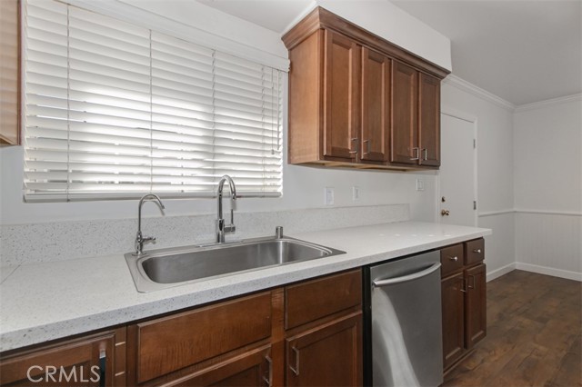 18639 Liggett, Northridge CA: https://media.crmls.org/medias/b6c482d0-24c8-4449-803f-0983177d8a72.jpg