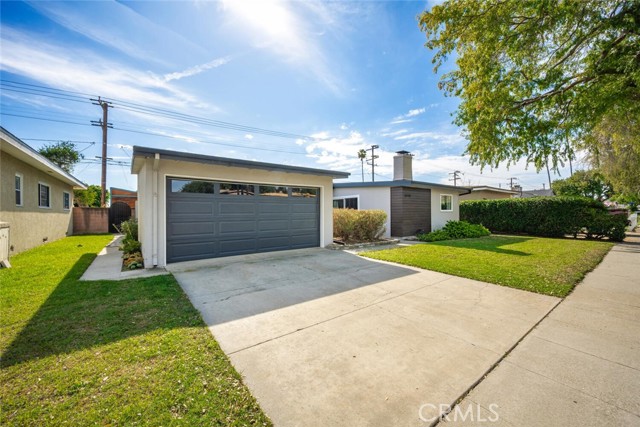 Detail Gallery Image 4 of 59 For 6110 E Walton St, Long Beach,  CA 90815 - 3 Beds | 2 Baths