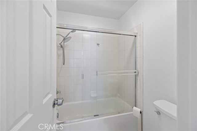 1940 N Highland Avenue, Los Angeles CA: https://media.crmls.org/medias/b6c4fdda-abf5-4bf0-960f-bd9d8452e046.jpg