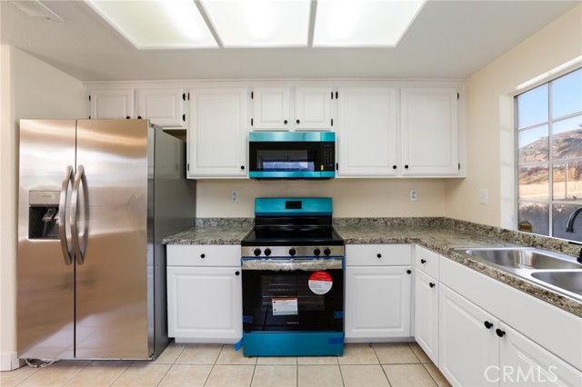 4108 Sunnysage Drive, Jurupa Valley CA: https://media.crmls.org/medias/b6c51061-e37a-4d1e-ad6d-4381ffd39663.jpg