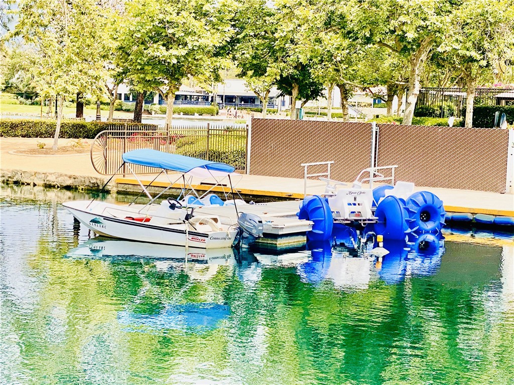 https://media.crmls.org/medias/b6c53335-baad-462a-ac40-e7b5fff75e64.jpg?preset=X-Large