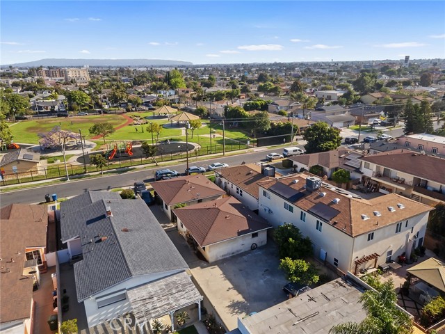 3655 W 111th Street, Inglewood CA: https://media.crmls.org/medias/b6c54d64-d6e5-40e1-8667-939cb8e06fba.jpg