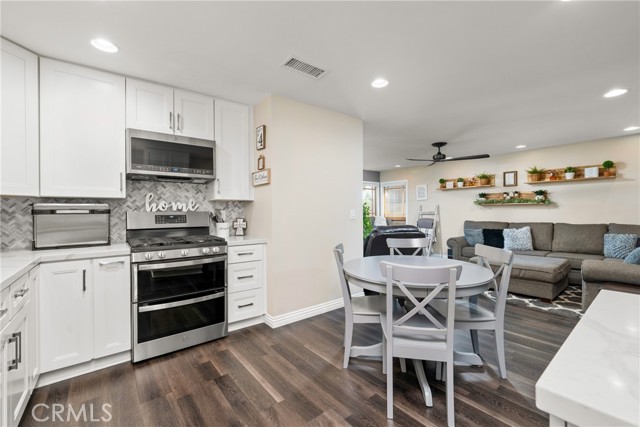 Detail Gallery Image 11 of 38 For 1246 E Monroe Ave, Orange,  CA 92867 - 3 Beds | 2 Baths