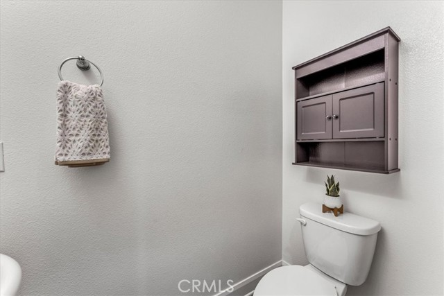 Detail Gallery Image 9 of 30 For 2349 Solara Ln, Vista,  CA 92081 - 3 Beds | 2/1 Baths