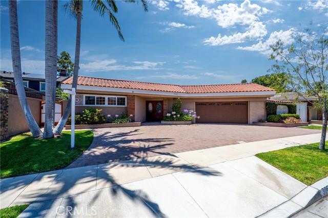 Detail Gallery Image 1 of 1 For 3061 Country Club Dr, Costa Mesa,  CA 92626 - 5 Beds | 5 Baths