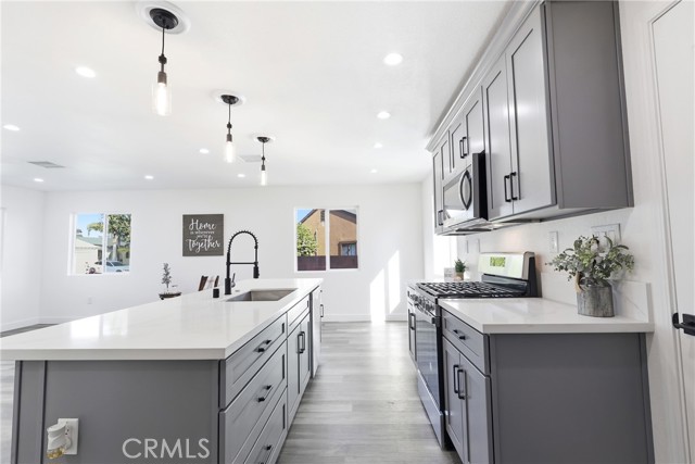 Detail Gallery Image 8 of 45 For 1038 E J St, Ontario,  CA 91764 - 3 Beds | 1 Baths