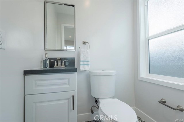 Detail Gallery Image 11 of 35 For 1613 West Bld, Los Angeles,  CA 90019 - 3 Beds | 2/1 Baths