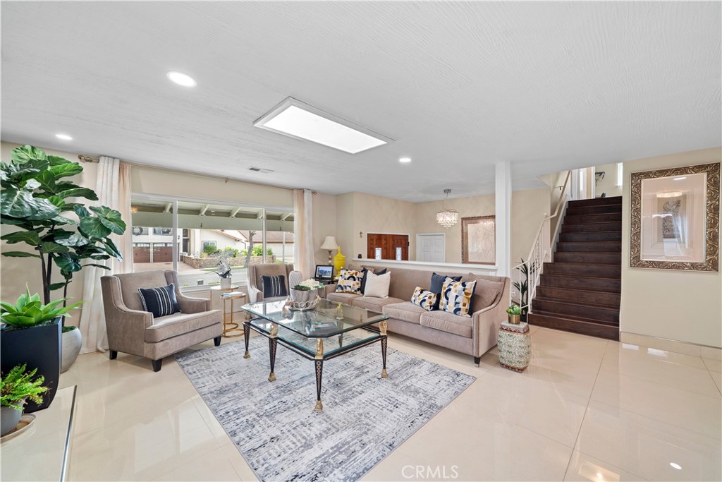 MLS #OC25267288 image #5