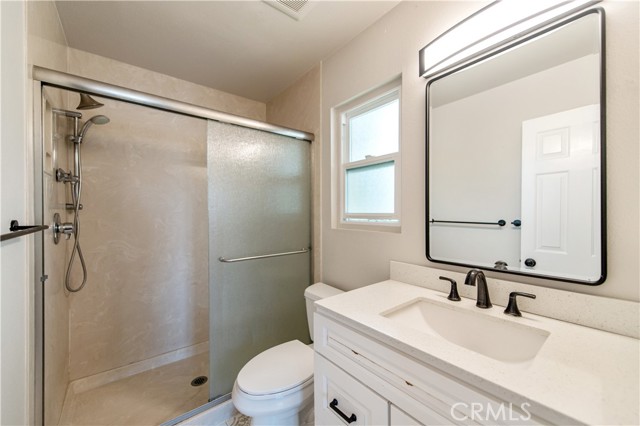 2214 Vista Hogar, Newport Beach CA: https://media.crmls.org/medias/b6c8beb0-d24f-4b80-955b-b4b38b7a1502.jpg