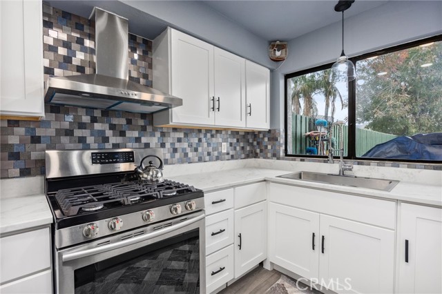 Detail Gallery Image 5 of 20 For 5517 Monitor St, Bakersfield,  CA 93307 - 4 Beds | 2/1 Baths