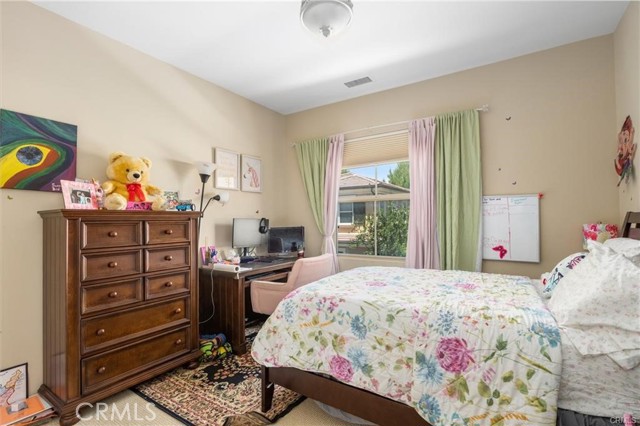38 Larkfield, Irvine CA: https://media.crmls.org/medias/b6c974fc-8e14-4f1a-91fb-688ba7140f64.jpg