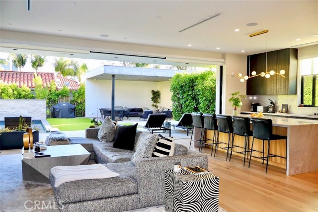 6430 Drexel AVE, Los Angeles CA: https://media.crmls.org/medias/b6ca07d7-0d6d-41fe-8997-988a940feb2f.jpg