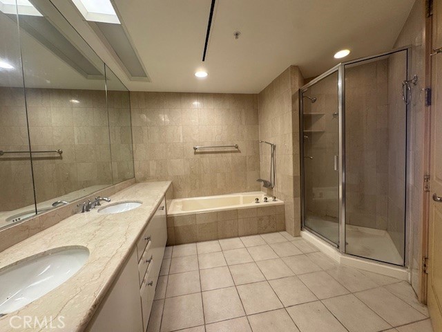 Detail Gallery Image 21 of 44 For 10490 Wilshire Bld #1602,  Los Angeles,  CA 90024 - 2 Beds | 3 Baths