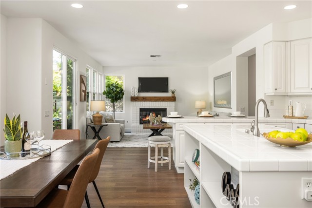 19692 Dorado Drive, Lake Forest CA: https://media.crmls.org/medias/b6cae4fc-7ff3-422d-93c7-8a8f096e4626.jpg