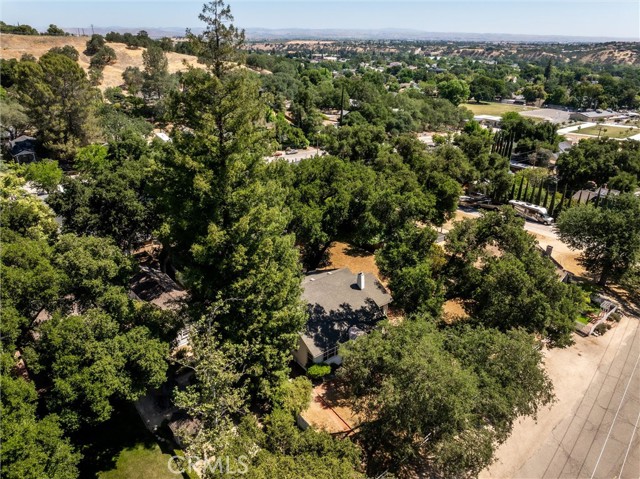 Detail Gallery Image 12 of 37 For 117 17th St, Paso Robles,  CA 93446 - 4 Beds | 3 Baths