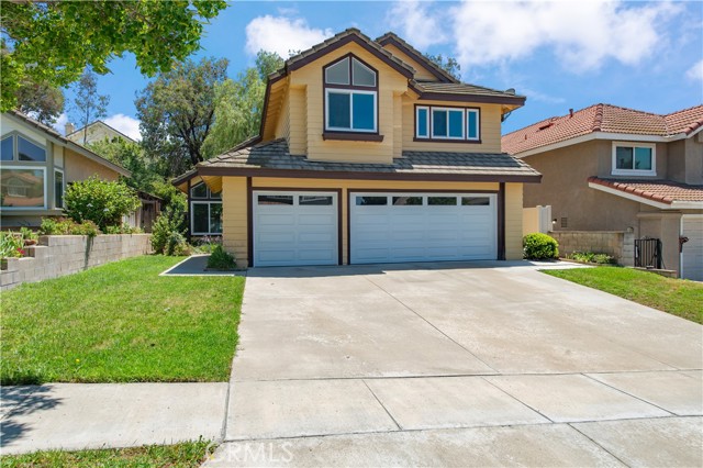 3314 Braemar Lane, Corona CA: https://media.crmls.org/medias/b6cb1a7f-4ae6-4d7f-94c5-b5408d8e6a36.jpg
