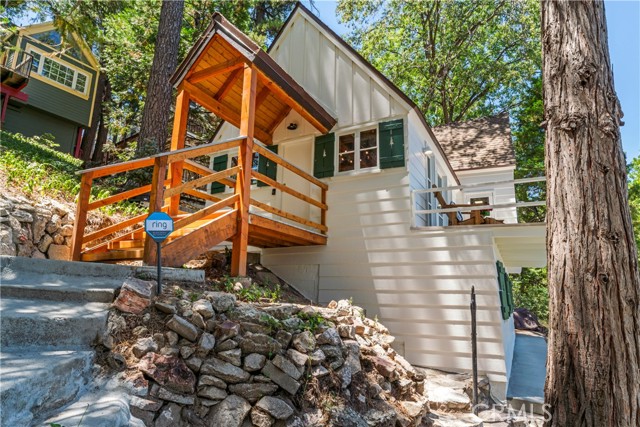 Detail Gallery Image 5 of 44 For 28901 Palisades Dr, Lake Arrowhead,  CA 92352 - 3 Beds | 1/1 Baths