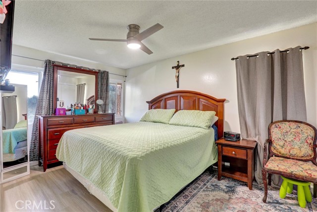 Detail Gallery Image 6 of 10 For 15500 Tustin Village Way #105,  Tustin,  CA 92780 - 3 Beds | 1/1 Baths