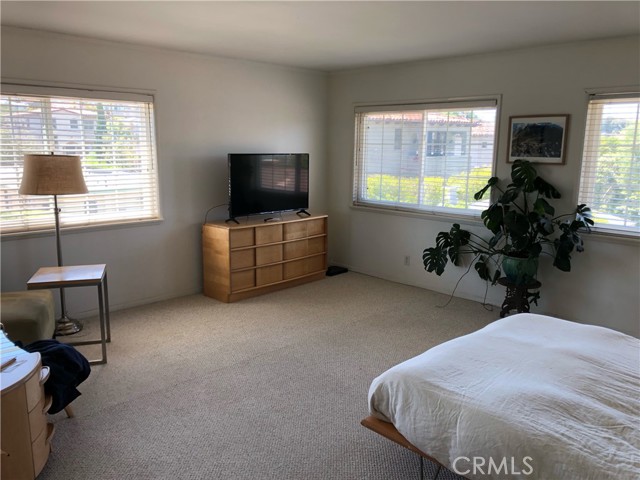 636 23rd Street, Manhattan Beach, California 90266, 4 Bedrooms Bedrooms, ,2 BathroomsBathrooms,Residential,Sold,23rd,SB21125947