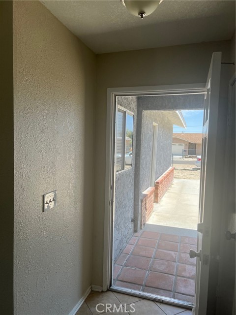 Detail Gallery Image 4 of 29 For 6614 Mojave Ave, Twentynine Palms,  CA 92277 - 4 Beds | 2 Baths