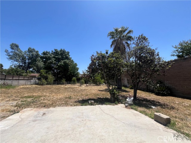 12055 Mount Vernon Avenue, Grand Terrace CA: https://media.crmls.org/medias/b6ce4512-61dd-4dda-b3f2-a22d19230976.jpg