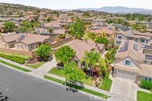 8416 Sunset Rose Drive, Corona CA: https://media.crmls.org/medias/b6cedbc7-01ce-4eb6-9329-95e097ebc432.jpg