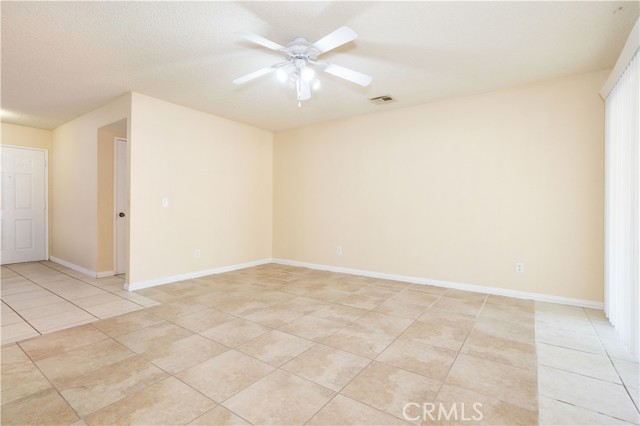 Detail Gallery Image 14 of 25 For 37255 E 28th, Palmdale,  CA 93550 - 3 Beds | 2 Baths