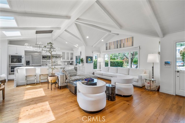 Detail Gallery Image 5 of 56 For 461 Poplar St, Laguna Beach,  CA 92651 - 4 Beds | 4 Baths
