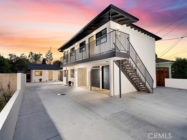 Detail Gallery Image 2 of 19 For 472 S Pixley St a,  Orange,  CA 92868 - 2 Beds | 2 Baths