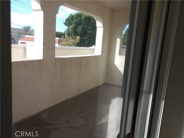 2nd floor open patio