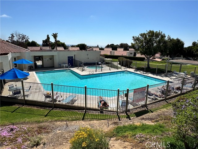 Detail Gallery Image 28 of 36 For 912 Caminito Madrigal #I,  Carlsbad,  CA 92011 - 2 Beds | 2 Baths