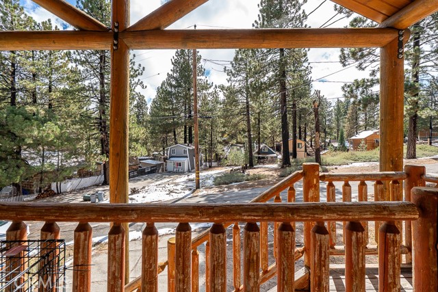 Detail Gallery Image 6 of 17 For 33332 Holcomb Creek, Green Valley Lake,  CA 92341 - 2 Beds | 2 Baths