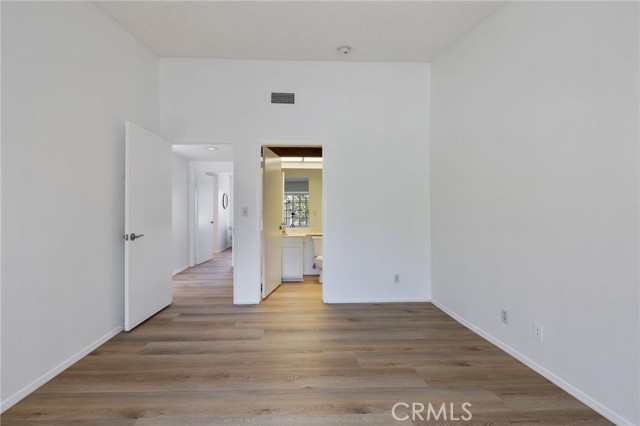 7038 De Celis Place, Van Nuys CA: https://media.crmls.org/medias/b6d39326-5323-48f6-8e34-8581b33070b1.jpg