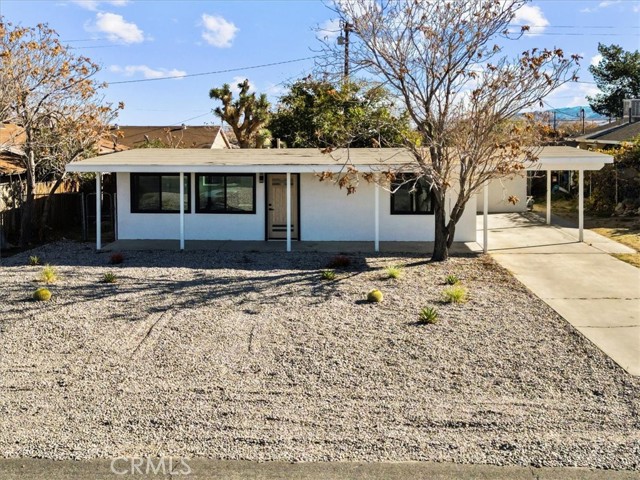 Detail Gallery Image 5 of 52 For 6431 Goleta, Yucca Valley,  CA 92284 - 3 Beds | 2 Baths