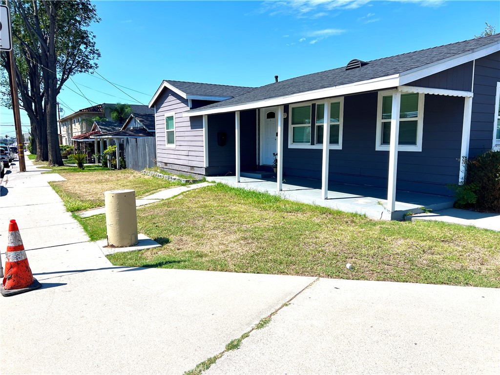 Duplex at 8603 Greenleaf