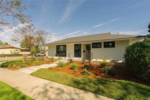 Detail Gallery Image 3 of 48 For 2050 Josie Ave, Long Beach,  CA 90815 - 3 Beds | 2 Baths