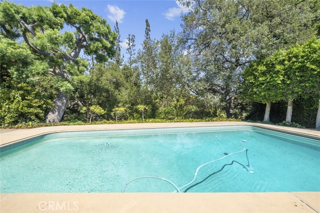 Detail Gallery Image 30 of 33 For 1530 Kenmore Rd, Pasadena,  CA 91106 - 3 Beds | 3 Baths